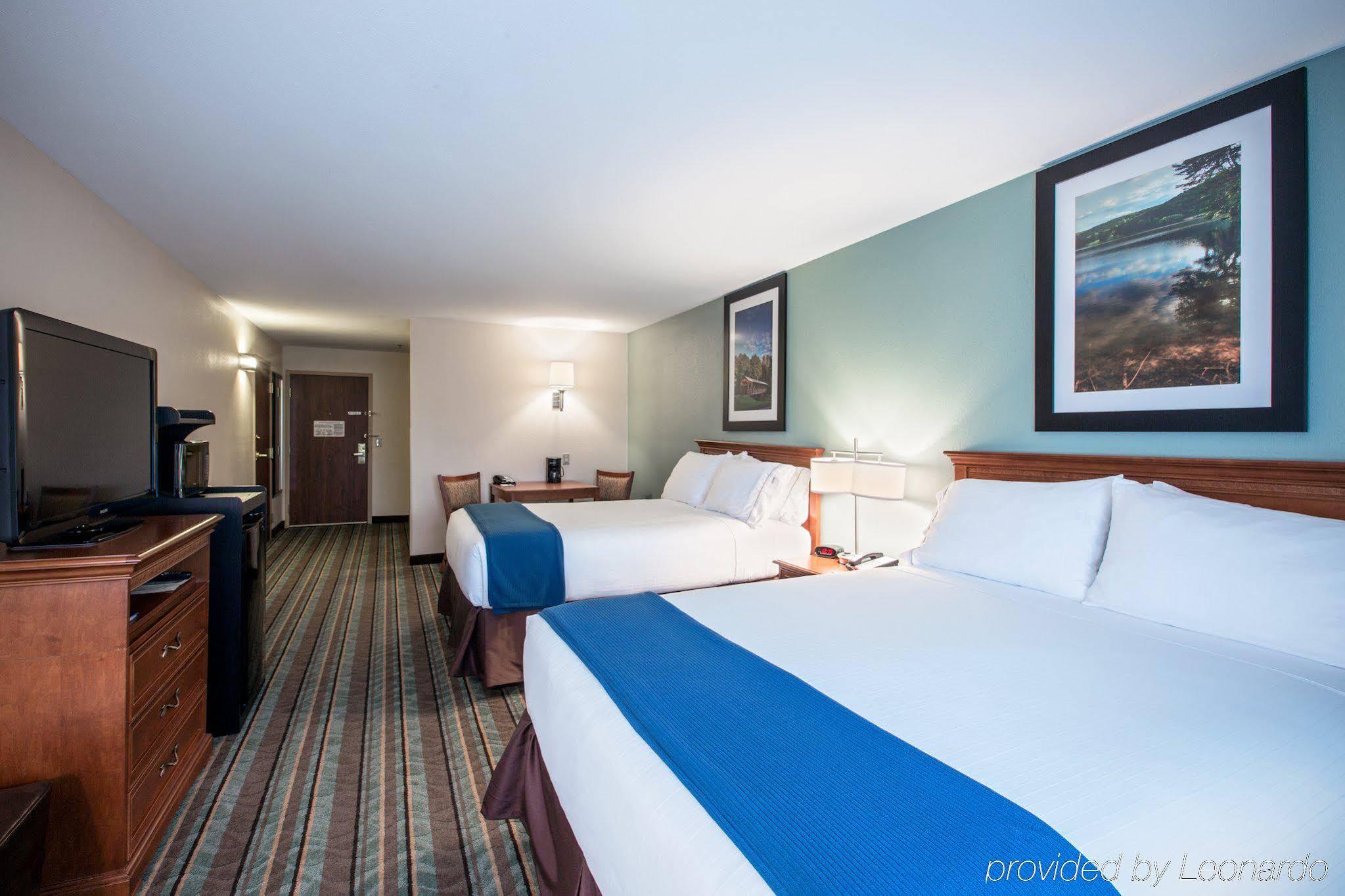 Holiday Inn Express & Suites Salamanca, An Ihg Hotel Εξωτερικό φωτογραφία