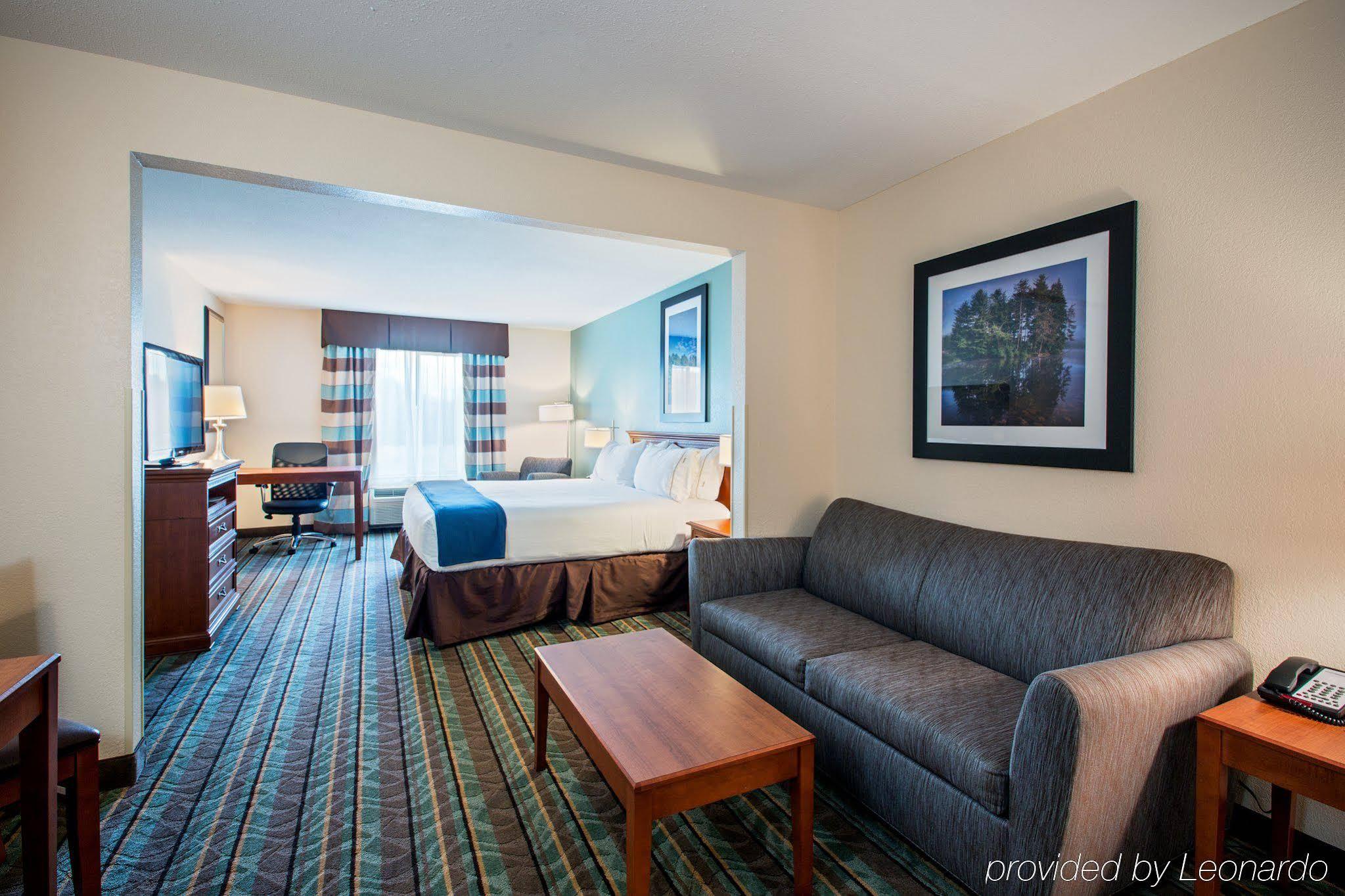 Holiday Inn Express & Suites Salamanca, An Ihg Hotel Εξωτερικό φωτογραφία