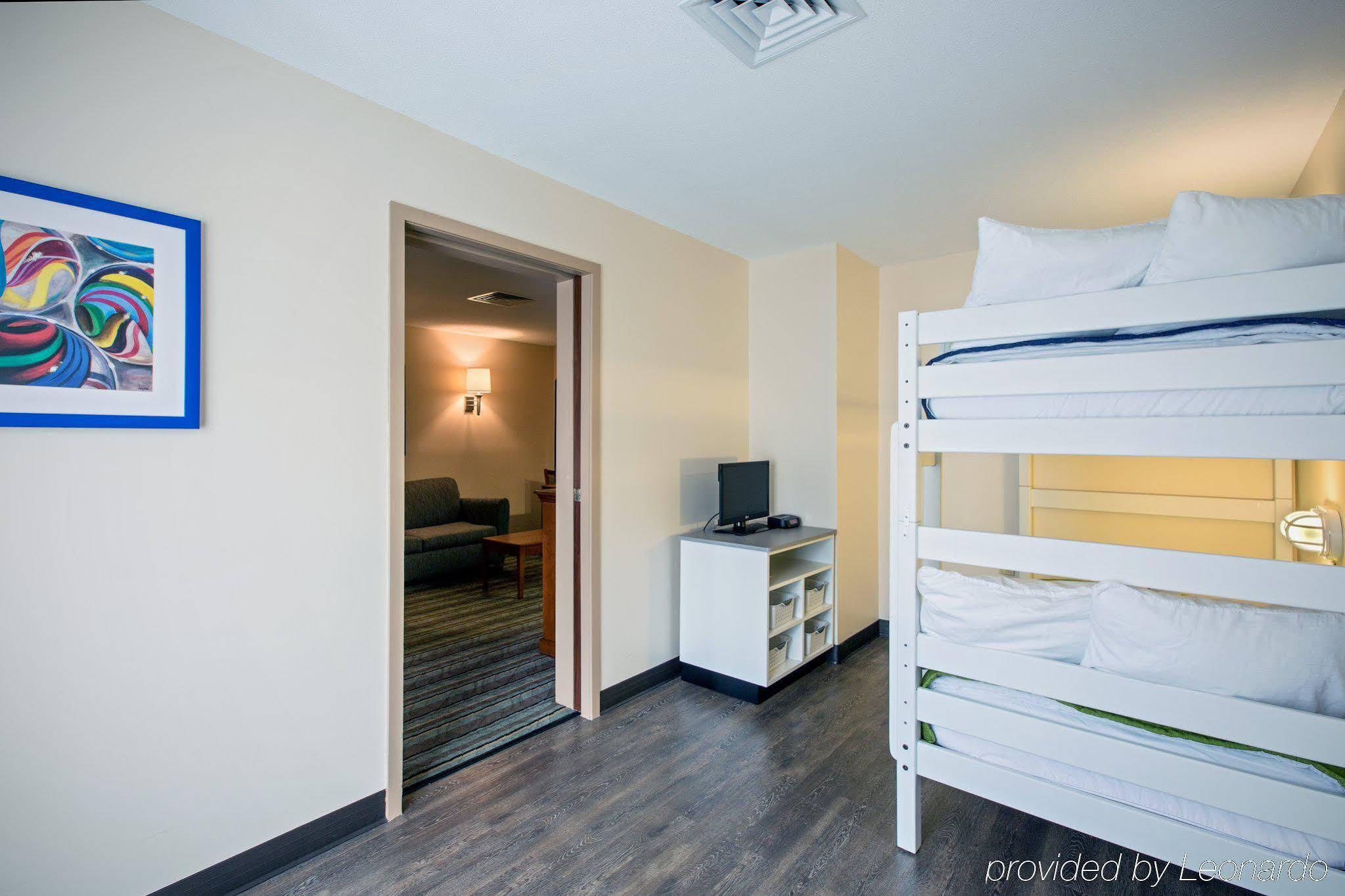 Holiday Inn Express & Suites Salamanca, An Ihg Hotel Εξωτερικό φωτογραφία