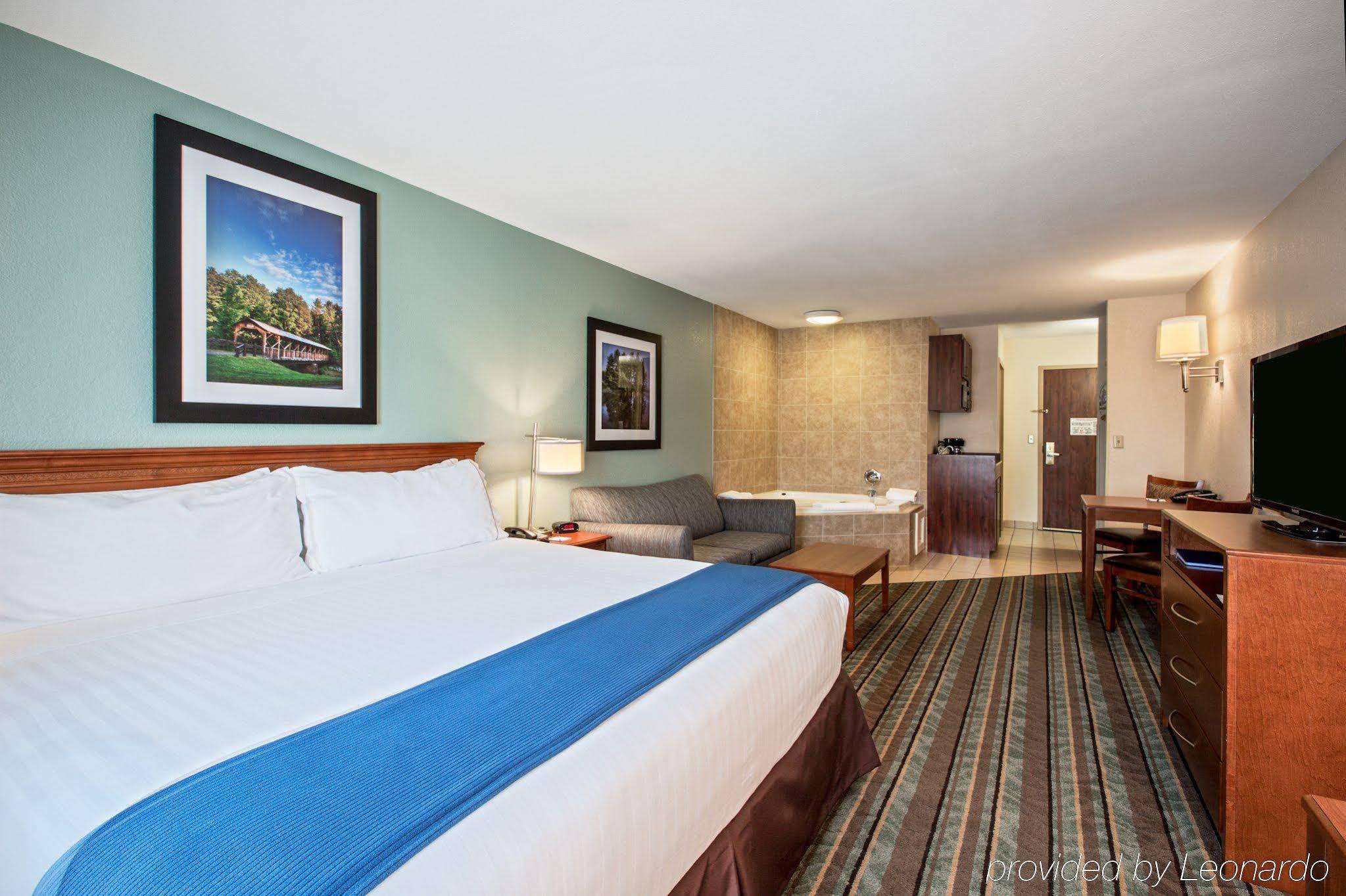 Holiday Inn Express & Suites Salamanca, An Ihg Hotel Εξωτερικό φωτογραφία