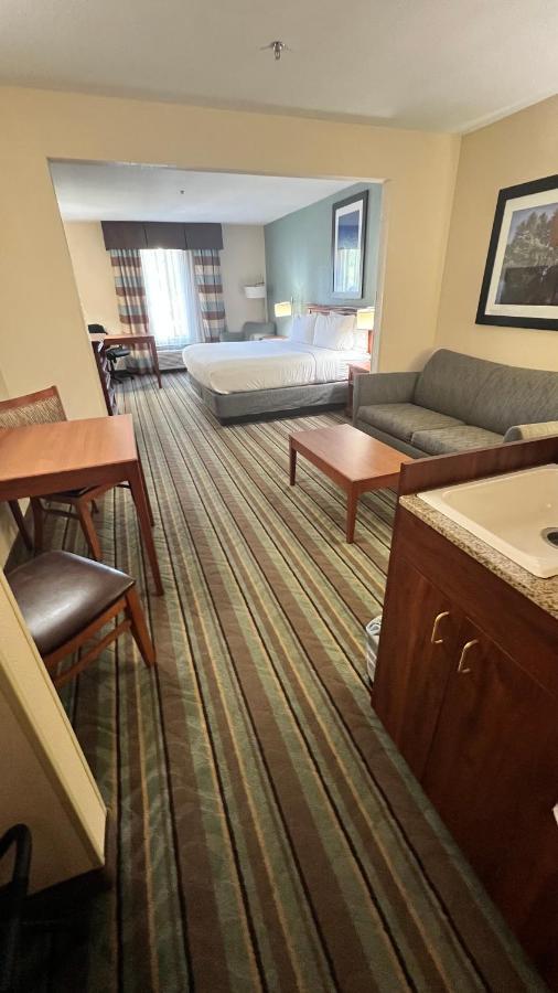 Holiday Inn Express & Suites Salamanca, An Ihg Hotel Εξωτερικό φωτογραφία