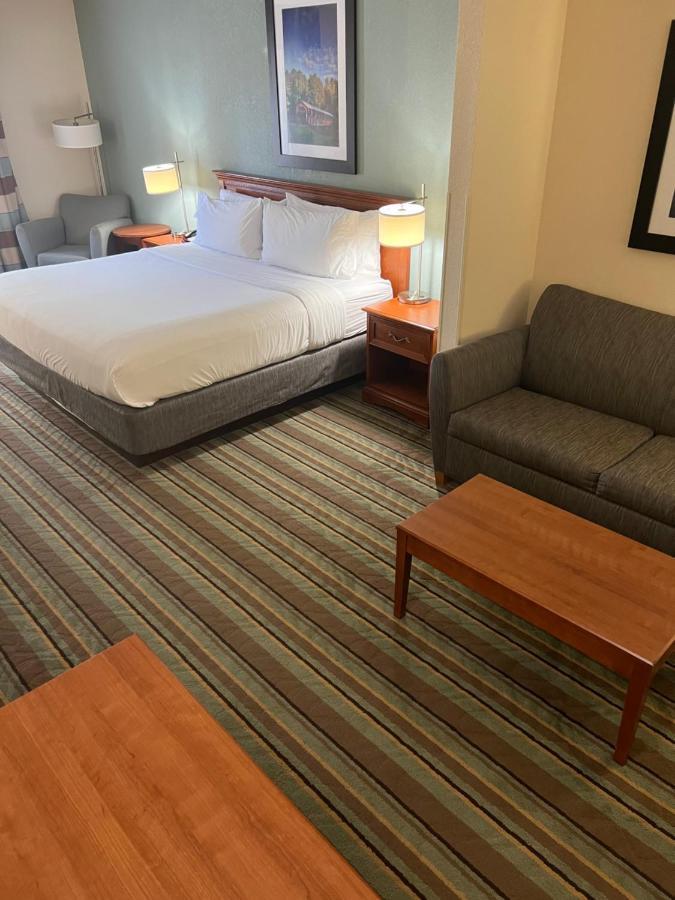 Holiday Inn Express & Suites Salamanca, An Ihg Hotel Εξωτερικό φωτογραφία